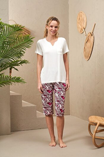 PJS 25148 Women's V-Neck Short Sleeve Patterned Capri Suit