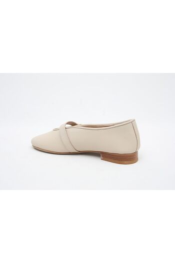 LA PASSION Beige Babette with Design Buckle