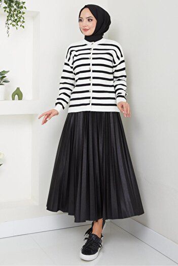hafsamina White Striped Short Knitwear Cardigan - Button Detailed Hm2515