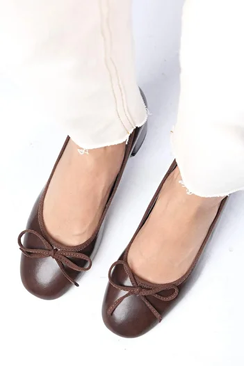 Mio Gusto Monique Brown Mary Jane Round Toe Women's Heeled Shoes