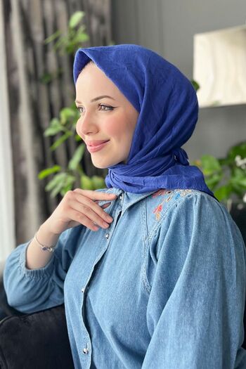 Aker Saks Blue Bamboo Crochet Scarf - 6060800 -922