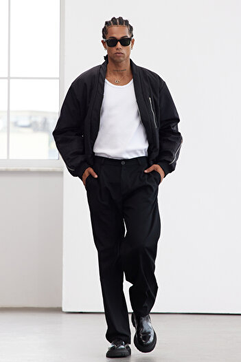 Trendyol Collection Limited Edition - Black Oversize V-Neck Zippered Winter Coat Tmnaw25Mo00035