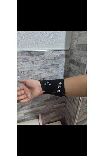 MFC Bracelet - Comfortable and Stylish Design