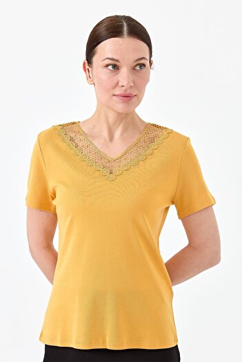 Desen Triko Women's V-Neck Lace Collar T-shirt Mustard