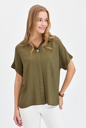 Desen Triko Khaki Colored Women's Shirt - With Brooches on the Front and Maroken