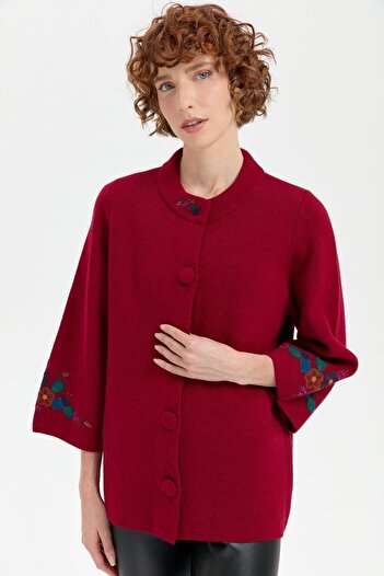 Desen Triko Women's Woolen Short Jacket with Stand Collar and Embroidered Sleeves - V.cavity