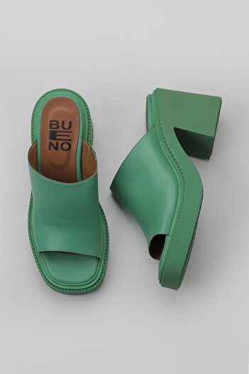Bueno Shoes Πράσινα σκούρα δερμάτινα γυναικεία πέδιλα με τακούνι 01wy12702