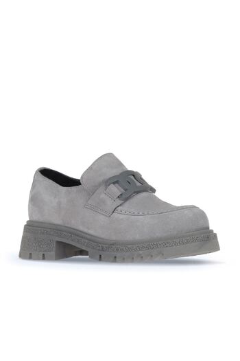 Bueno Shoes Светлосиви велурени дамски мокасини - 01wz1404