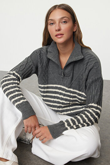 Trendyol Collection Wide Fit Anthracite Knitwear Sweater - TWOAW22KZ0020
