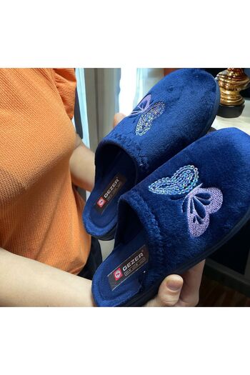 GEZER Personality Slippers - Butterfly Patterned and Embroidered Towel
