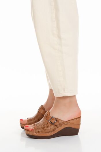 İLOLİCA Genuine Natural Leather Orthopedic Soft Sole Wedge Heel Tan Women's Slippers