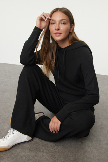 Trendyol Collection Premium Black Hooded Knitwear Set - Lower & Upper Twoaw25au00004