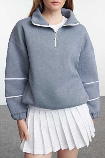 Edit by Trendyol Anthrazitfarbenes, weit geschnittenes Strick-Sweatshirt mit Paspelierung, TEDAW25SW00018