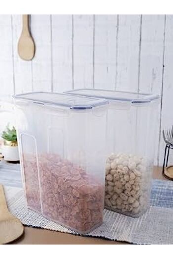 Lock & Lock Durable Plastic Food Container, 3.4 Liter Capacity