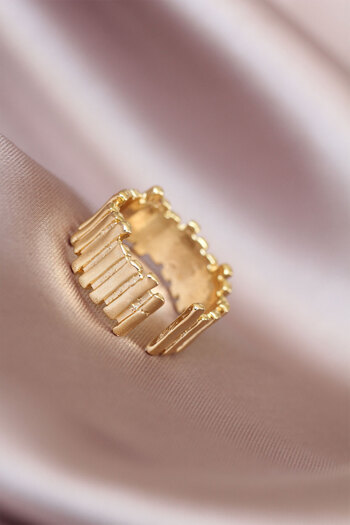 Moka Shopin Feminine Touch Gold Color Metal Adjustable Women's Ring