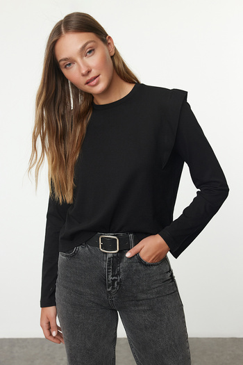 Trendyol Collection Černé pletené tričko ze 100% silné bavlny Basic Crew Neck TWOAW25TS00015