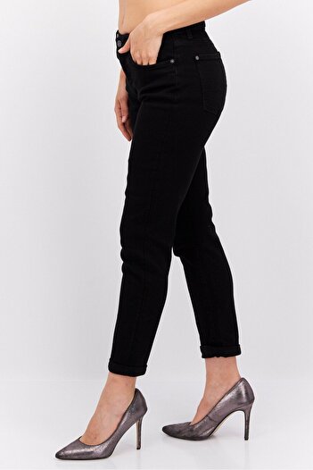 Red Tape Women Embroidered Logo Skinny Pants, Black