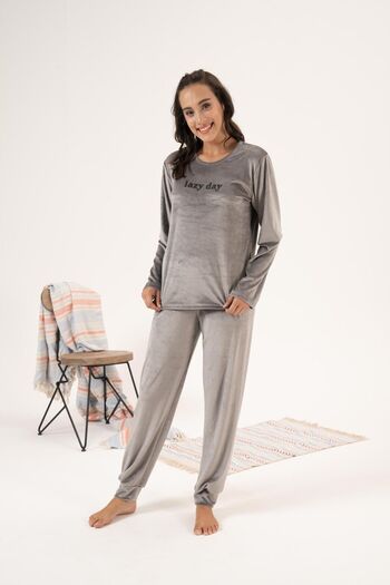 Estiva Velvet Winter Lazy Day Women's Pajamas Set