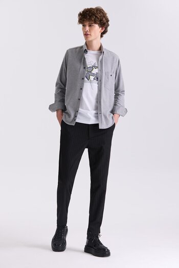 Jakamen Сіра сорочка Slim Fit з ґудзиками на комірі та кишенями з бавовняної тканини