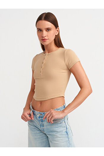 Dilvin 30938 Μπεζ Crop Top - Κουμπί Λεπτομερές