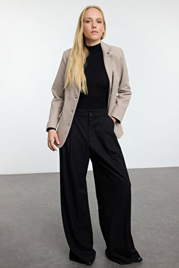 Trendyol Collection Μπουφάν Blazer με ζωσμένο κρεμ TWOAW23CE00024