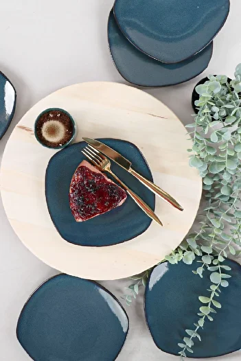 Keramika Lapis Corner Cake Plate 22 Cm 6 Pieces