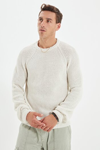 Trendyol Collection White Slim Fit Woolen Crew Neck Raglan Sleeve Knitwear Sweater Tmnaw20Kz1451
