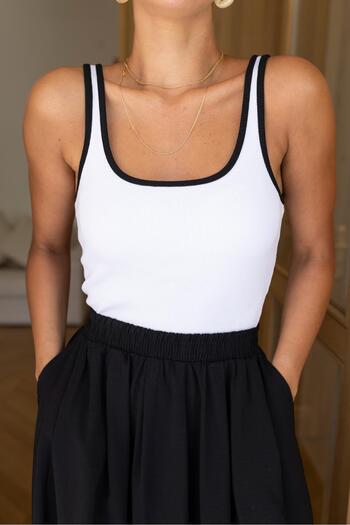 Askı Nişantaşı Thin Strap White Piping Detailed Blouse