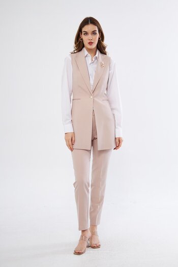 LOVELF Brooch Detail Pearl Button Vest Suit Beige