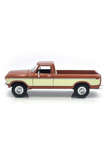 Maisto 1979 Ford F150 Pick-Up Model Car 1/18 - Model 2