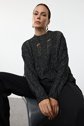 Trendyol Collection Черен плетен пуловер с плетена коса - памук Twoaw25kz00214