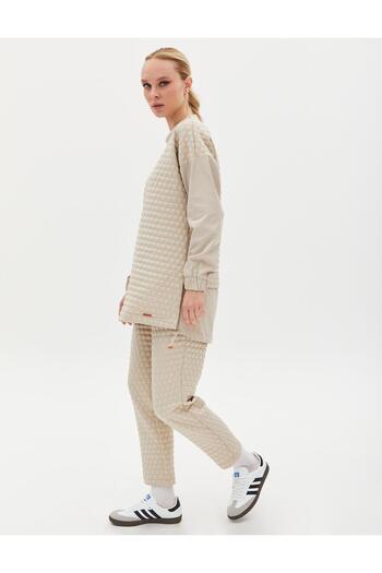 Kayra Textured Garnished Double Set