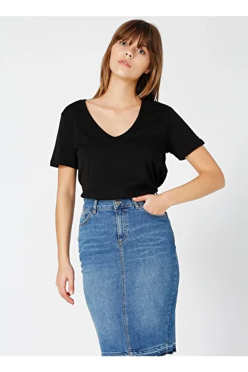 Fabrika V-Neck Plain Black Women's T-Shirt Teyo