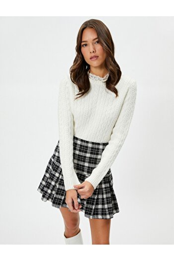 Koton Strukturierter Strickpullover mit Spitzenkragen und langen Ärmeln