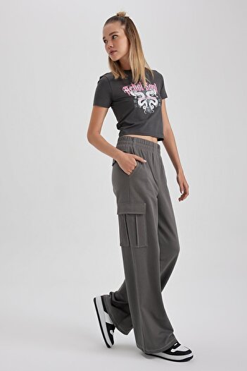 DeFacto Coool Straight Fit Düz Paça Ince Kumaş Kargo Cepli Gri Eşofman Altı A7454ax23sm