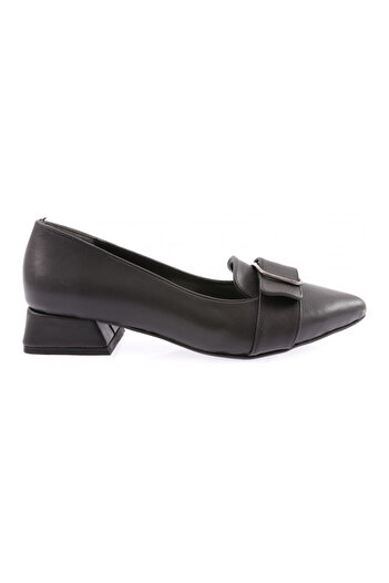 DGN 01 Women's Pointed Toe and Belt Detailed Ballerinas