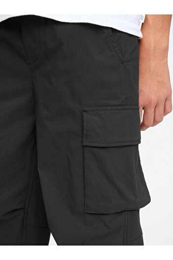 GAP Erkek Çocuk Siyah Loose Performance Kargo Pantolon