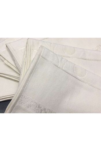 Fiesta 6 Pieces White Jacquard Etamın with Border and Legs