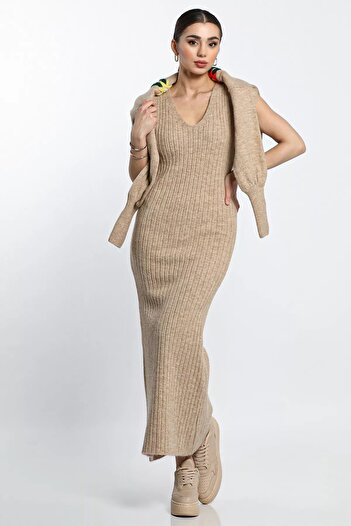 julude Embroidered Knitwear Blouse and Dress Set for Women - Half Turtleneck