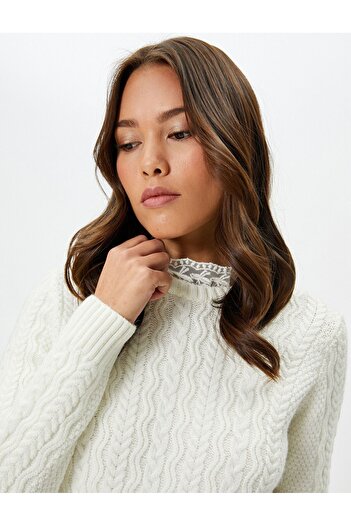 Koton Strukturierter Strickpullover mit Spitzenkragen und langen Ärmeln