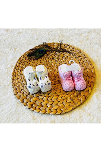 anne dokunuşu gibi KUZUM BEBE Beyaz Pembe  2’li Kurdele ve Tavşan Figürlü Triko Kız Bebek Patiği