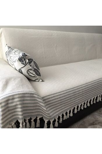 Coperta King Size Cotton Sofa Cover Covering the Arms with Gray Stripes on a Cream Background for Sofas
