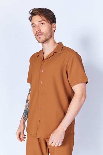 MAN EDITION Ανδρικό πουκάμισο Coffee Color με ελαστικό και ανάγλυφο - Απασικό γιακά, κοντό μανίκι |   εε 100117839 -7839