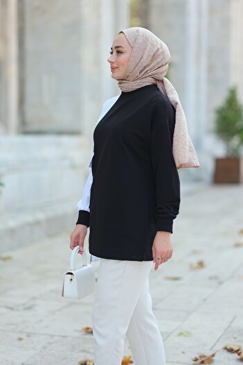 LOCCO Black Tunic - Pocket and Shirt Detail