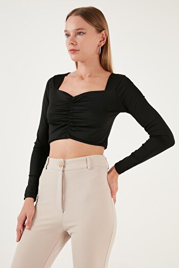 Lela Slim Fit Kalp Yaka Önü Büzgülü Crop Bluz BLUZ 5865401