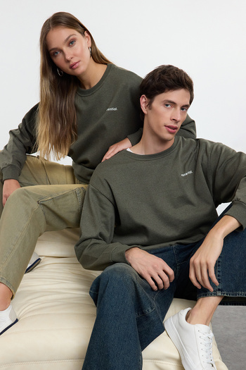 Trendyol Collection Unisex Khaki Oversize Crew Neck Slogan Fleece φούτερ - TMNAW25SW00162