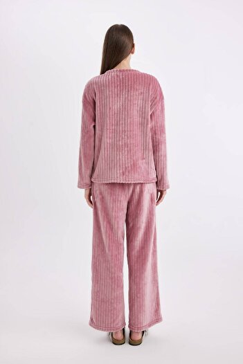 DeFacto Fall In Love Pijama Takım Welsoft Pelüş Basic Uzun Kollu Üst Geniş Bol Paça Beli Lastikli Alt