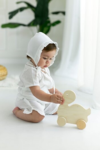 BeyzBaby Şile Cloth Baby White Bonnet Frilly Muslin Hat