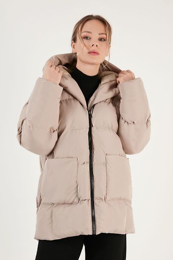 Lela Oversize Fit Kapüşonlu Şişme Mont MONT 640Y047