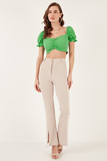 Lela Slim Fit Büzgü Detaylı Kalp Yaka Crop Bluz  BLUZ 5865601